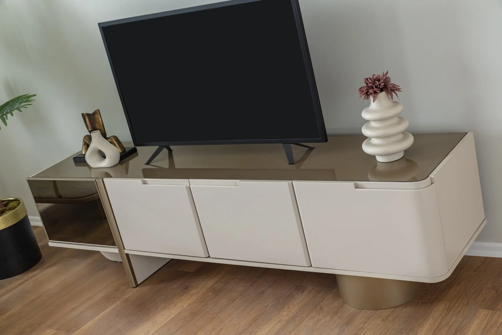 Asya Tv Ünitesi 4