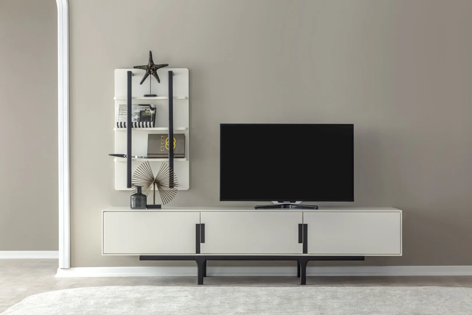 Aura Tv Ünitesi -1 Detail