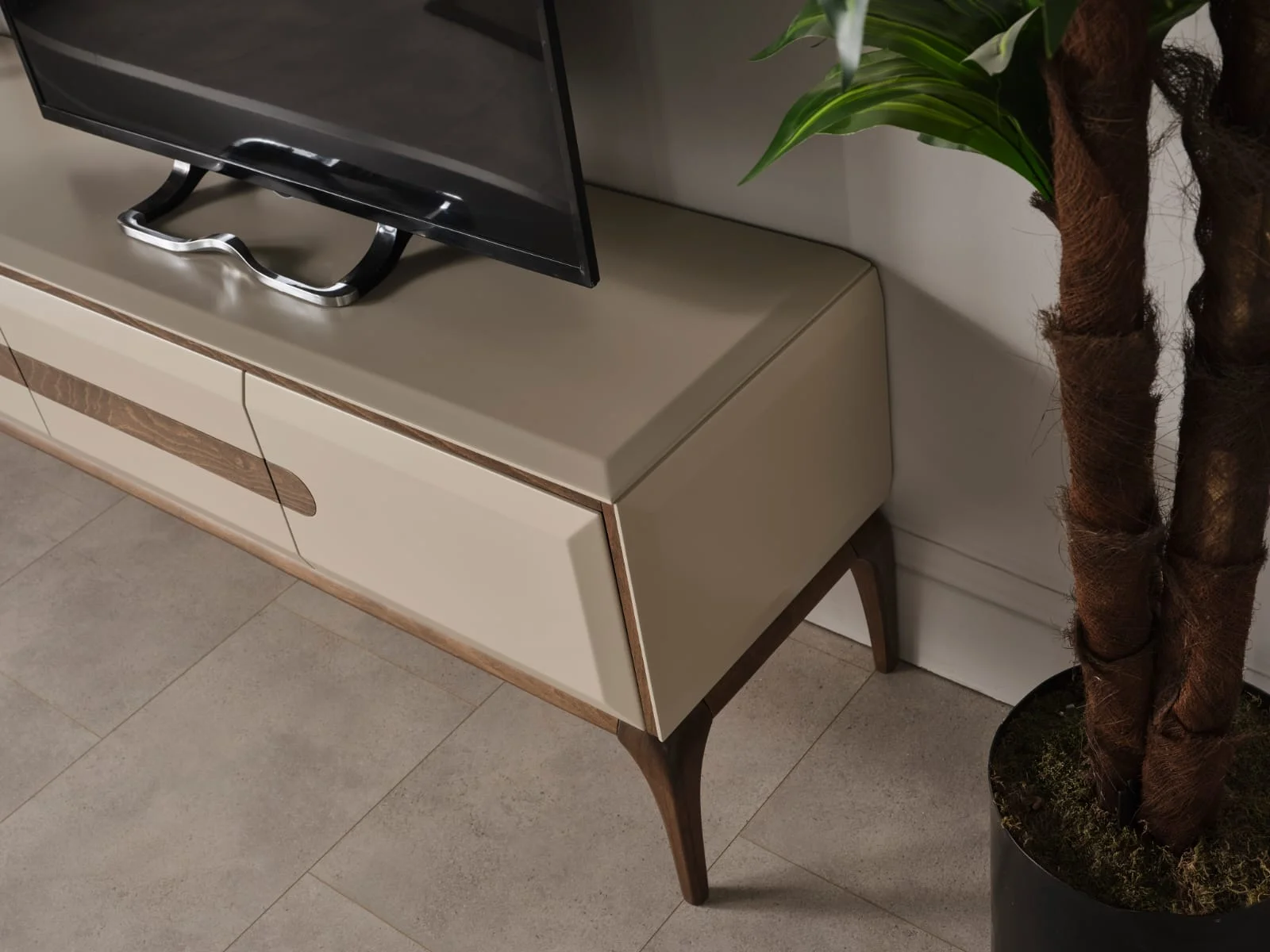 Aura Tv Ünitesi 5