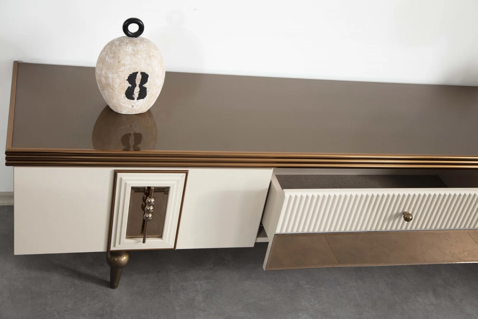 Ayasofya Tv Ünitesi 4
