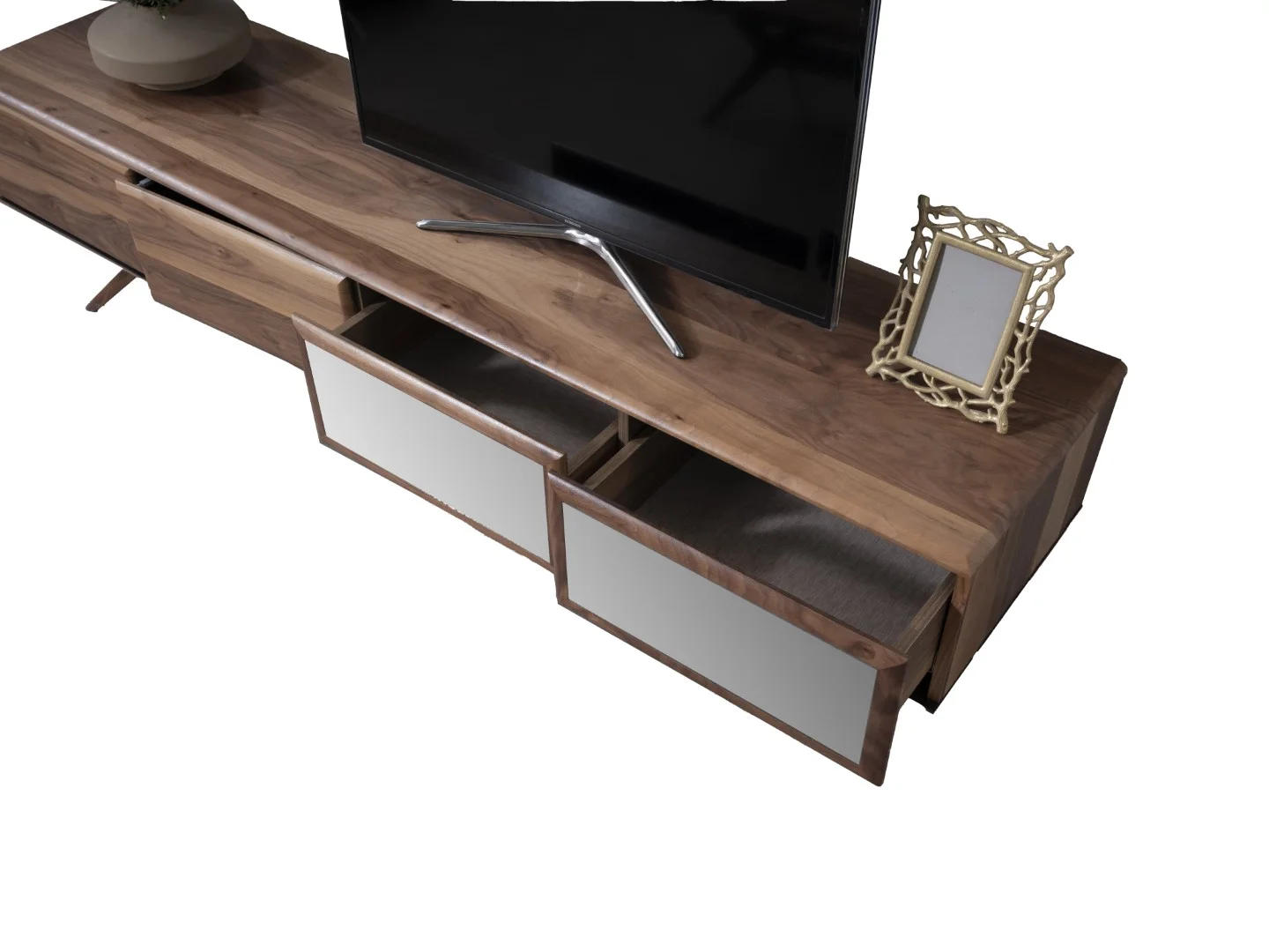 Bugatti Tv Ünitesi 10