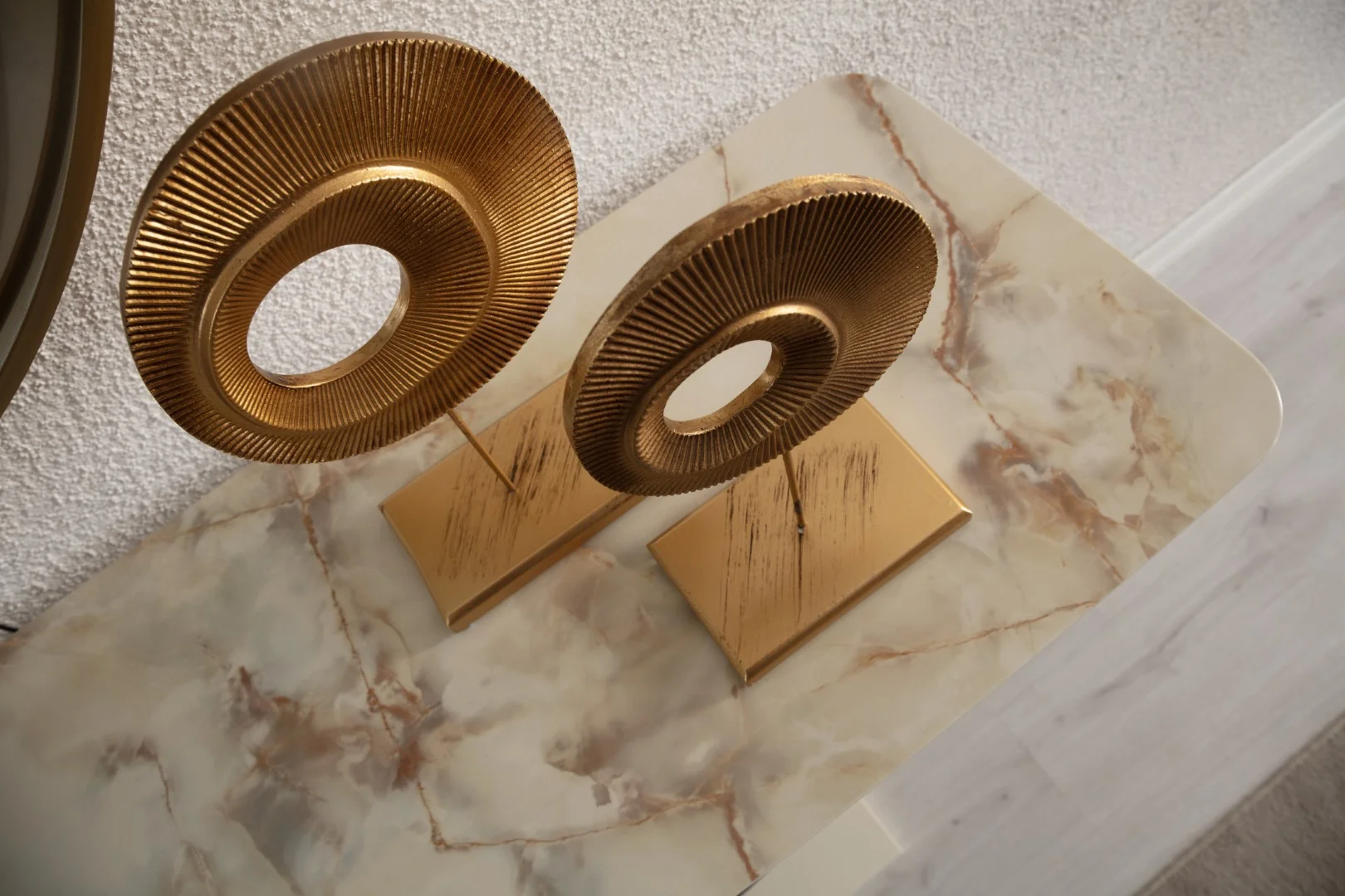 Cali Brass Dresuar 4