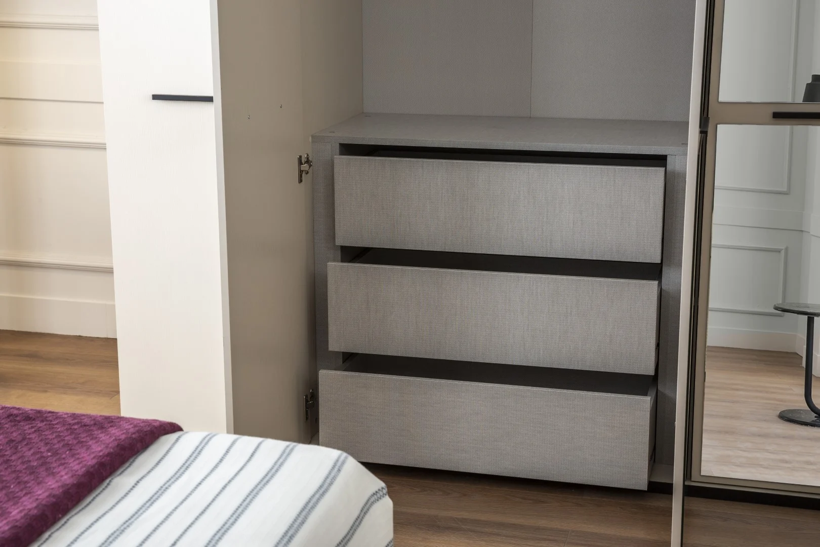 Laris Yatak Odası & Giyinme Dolabı 10