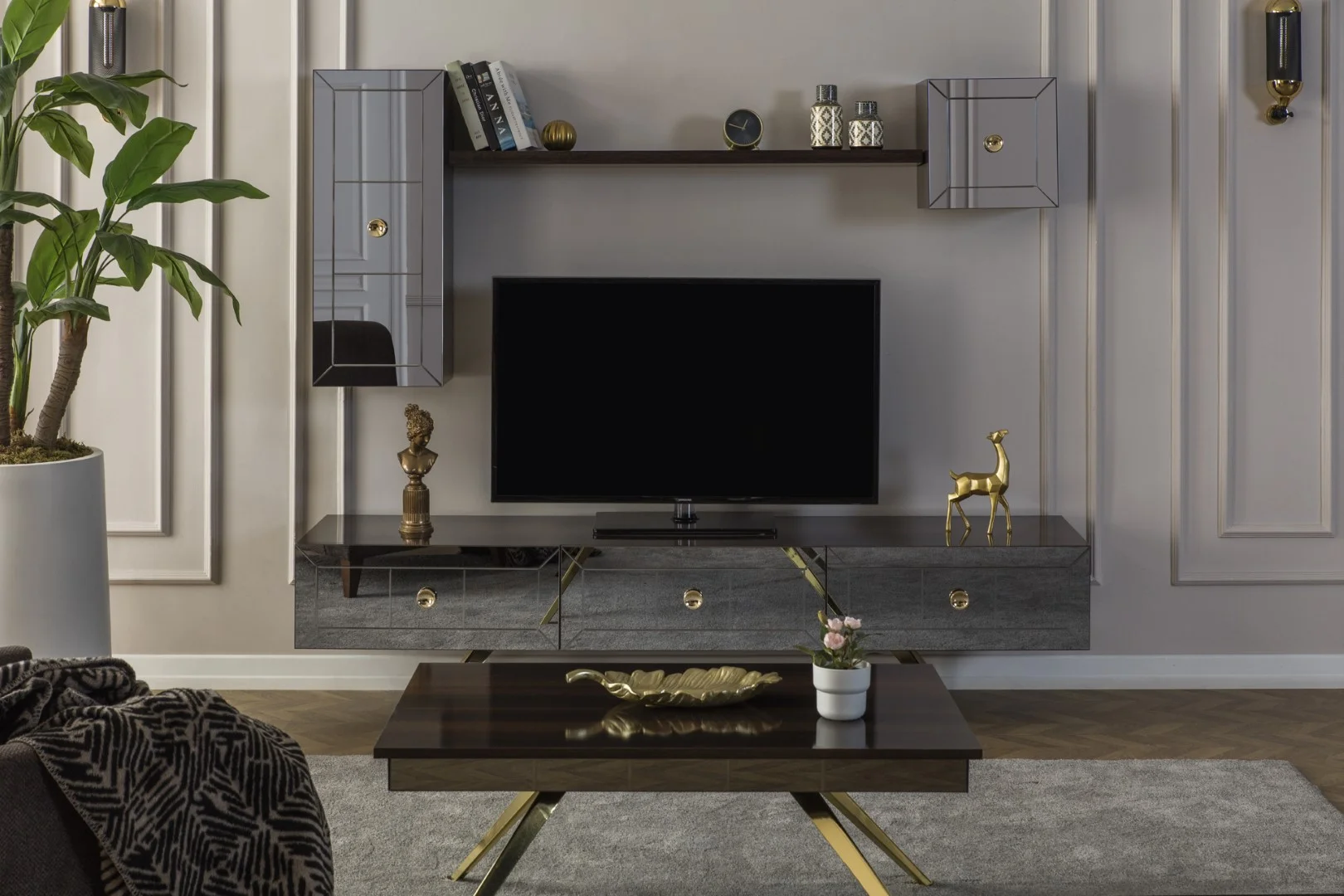 Lexus Gold Tv Ünitesi